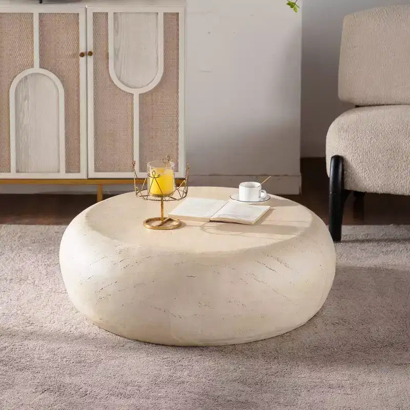 Table basse ronde en MgO au design imitation pierre pour salons de style Mid-Century