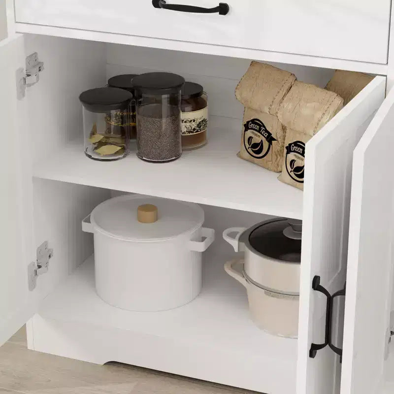 Desserte en bois blanc de 142 cm avec portes de style Shaker
