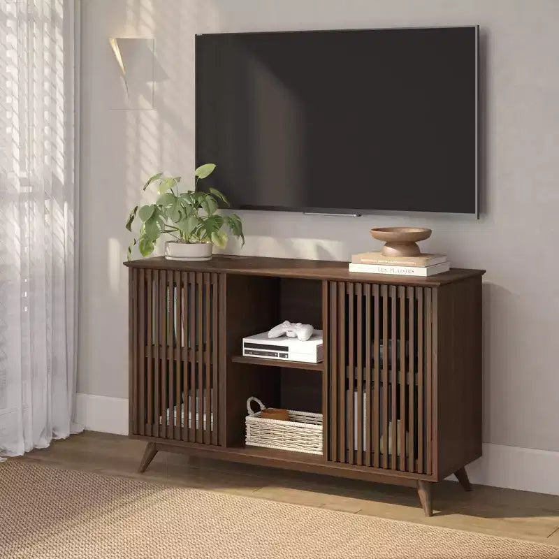 Buffet pin massif style Mid-Century avec 2 portes à ouverture par pression, meuble TV 49"