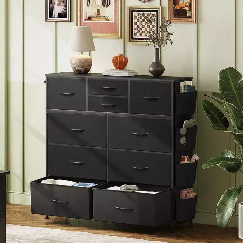 Commode en tissu à 10 tiroirs, unité d'organisation robuste à cadre métallique avec poches latérales et crochets pour chambre à coucher, salon, couloir, noire
