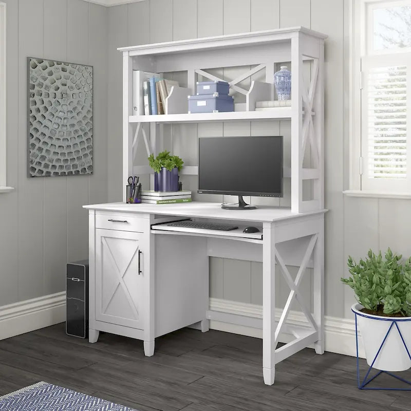 Petit bureau d'ordinateur Key West 48W avec étagère par Bush Furniture
