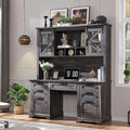 Bureau de style ferme, bureau de direction en bois avec station de recharge