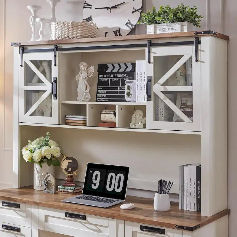 Bureau de style ferme, bureau de direction en bois avec station de recharge