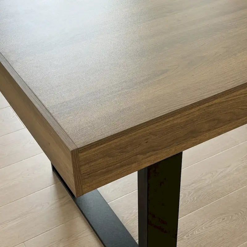 Table à manger extensible polyvalente pour les grandes réceptions, améliorant l'expérience culinaire