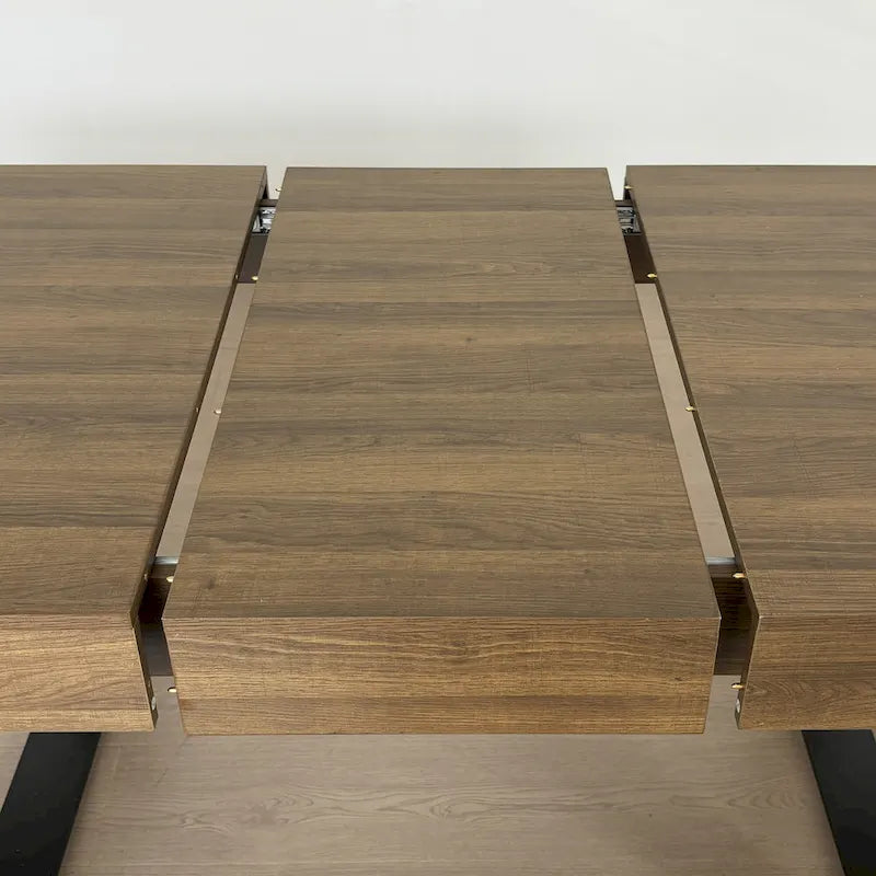 Table à manger extensible polyvalente pour les grandes réceptions, améliorant l'expérience culinaire