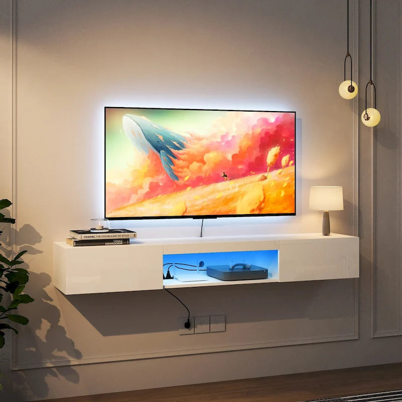 Meuble TV flottant blanc de 63 pouces avec rangement, lumières LED et prise de courant pour téléviseurs jusqu'à 60 pouces