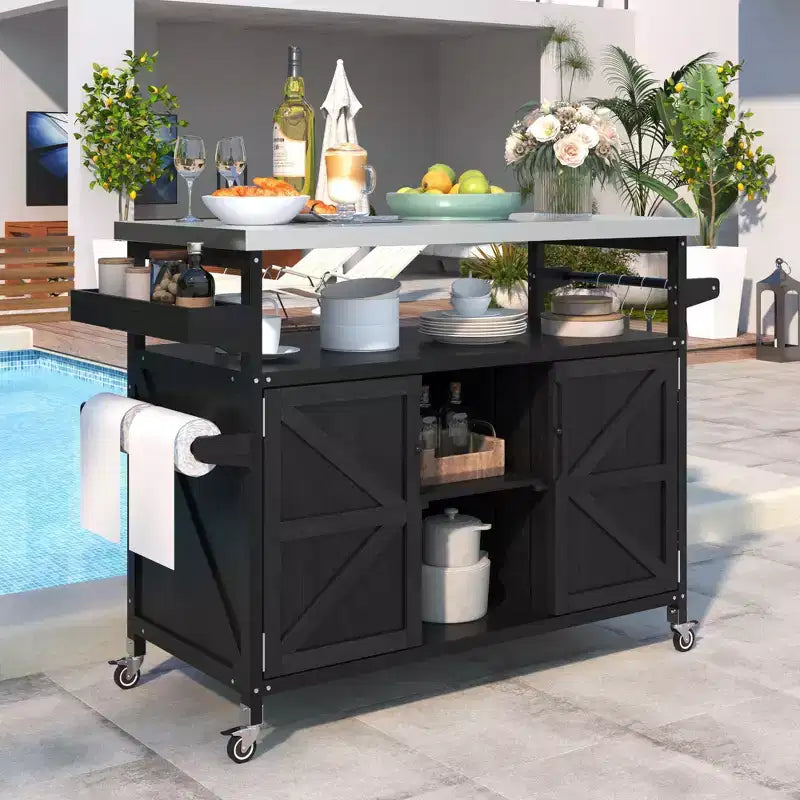 Îlot de cuisine d'extérieur Okak avec plateau en acier inoxydable, chariot de cuisine en bois avec portes, étagères et porte-épices, îlot de cuisine roulant
