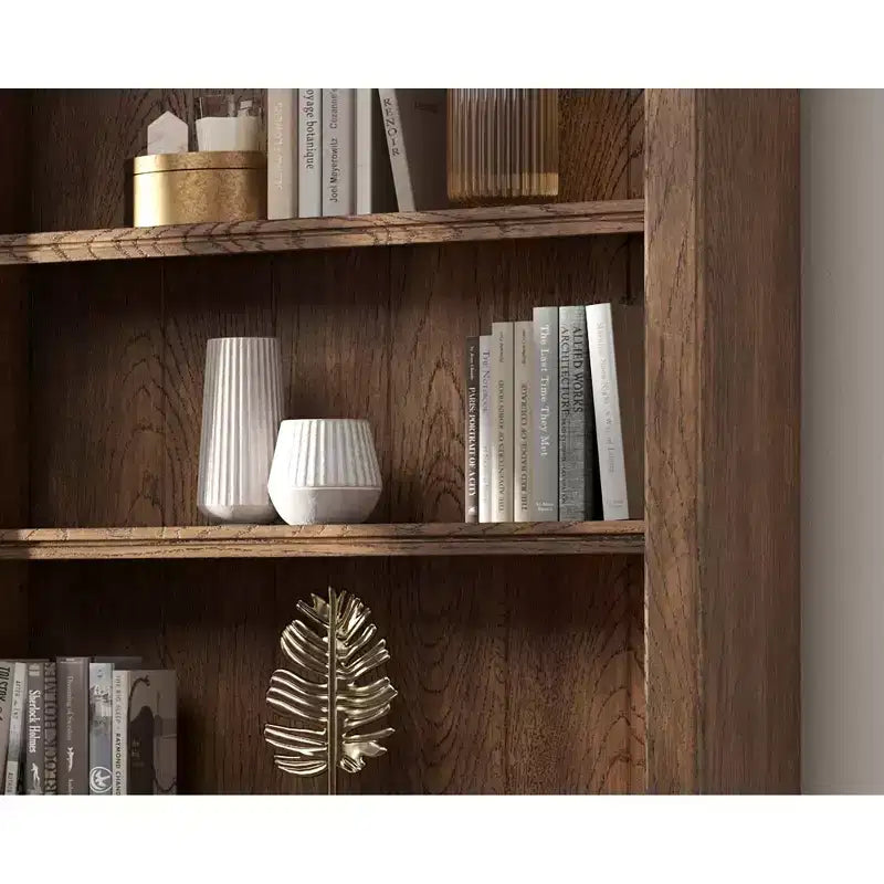 94 Bibliothèque haute traditionnelle en bois avec rangement Collection Stratton Marron - Martin Furniture