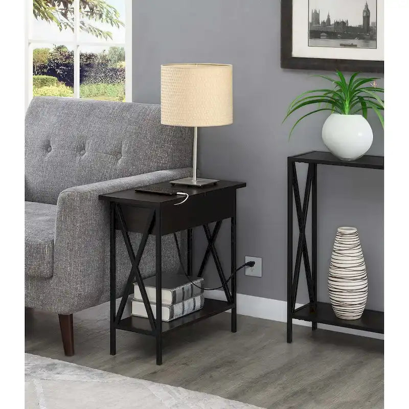 Table d'appoint Tucson de Convenience Concepts avec plateau relevable, station de charge et étagère