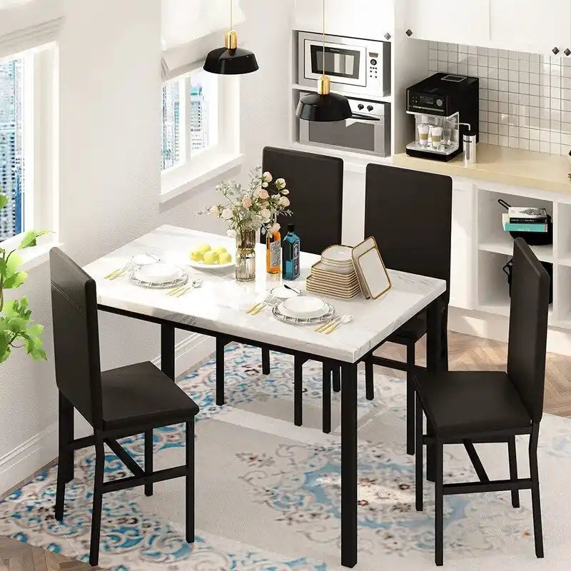 Ensemble table et chaises de salle à manger moderne pour 4 personnes, table à manger en faux marbre avec 4 chaises rembourrées en cuir PU pour salon, cuisine