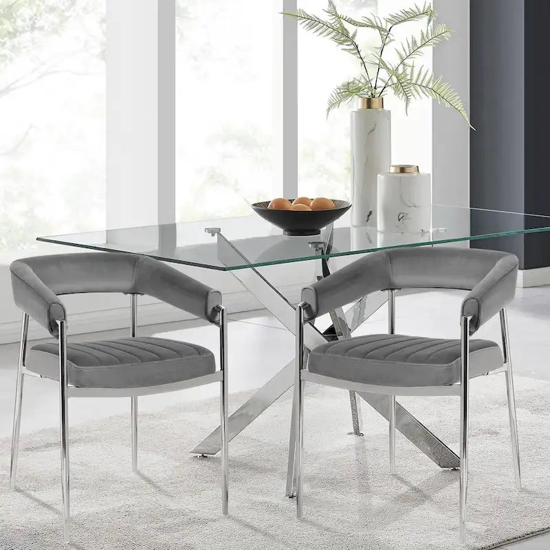 Chaise de salle à manger en velours avec accoudoirs et pieds en métal chromé