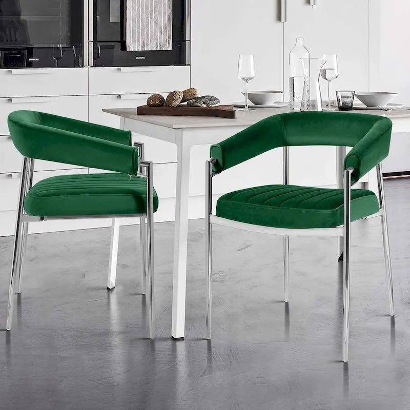 Chaise de salle à manger en velours avec accoudoirs et pieds en métal chromé