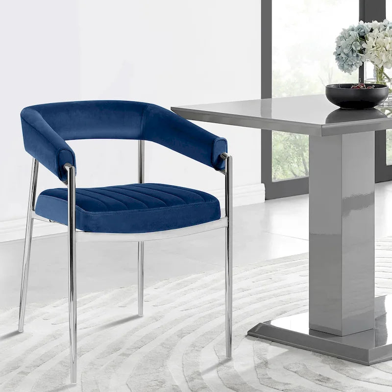 Chaise de salle à manger en velours avec accoudoirs et pieds en métal chromé