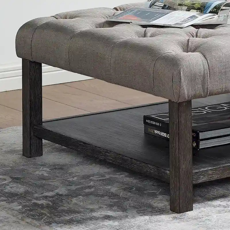Pouf carré de cocktail Belbeck Farmhouse en tissu gris capitonné avec étagère ouverte par Furniture of America