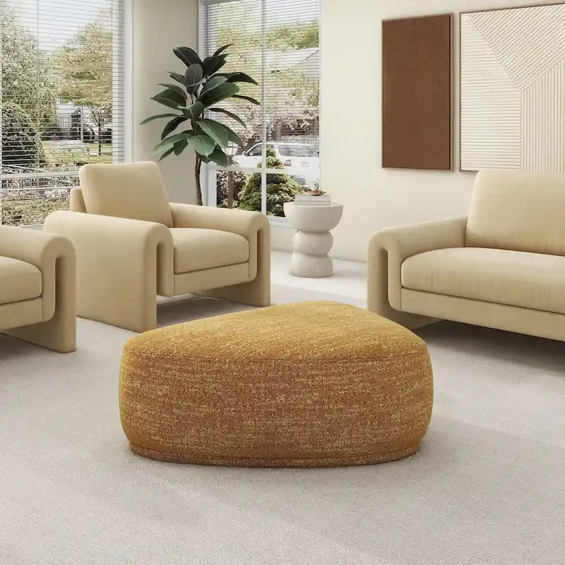 Pouf cocktail triangulaire arrondi Pebble 44