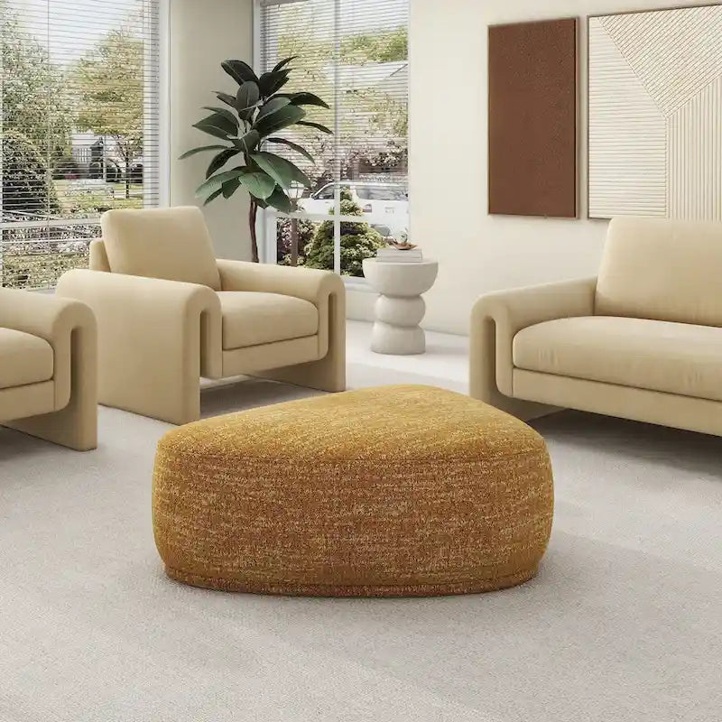 Pouf cocktail triangulaire arrondi Pebble 44