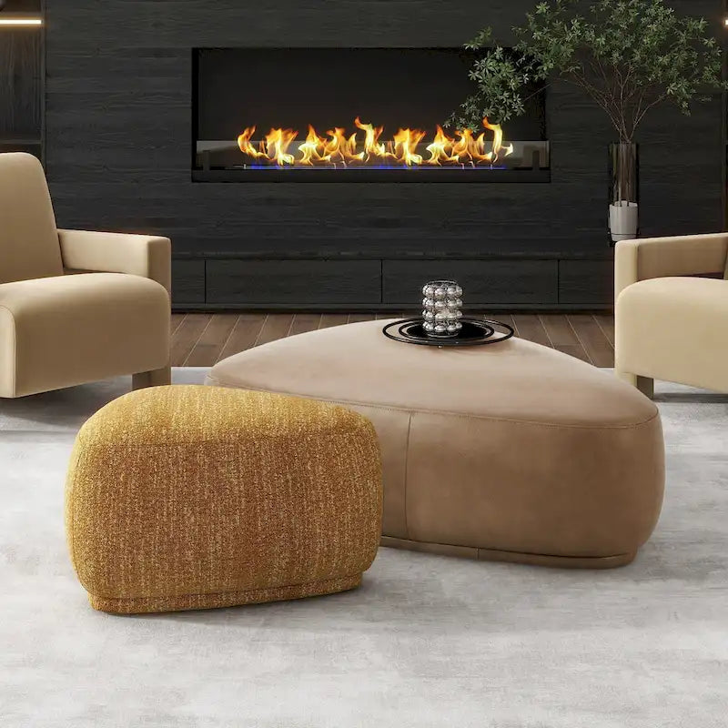 Pouf cocktail triangulaire arrondi Pebble 44