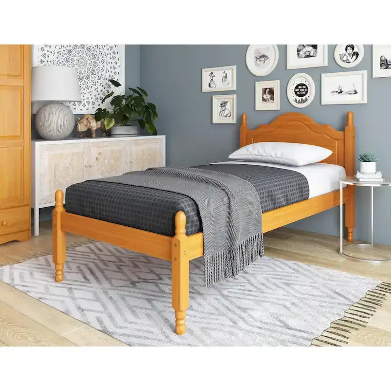 Lit plateforme avec tête de lit à panneaux Reston double en bois massif de Palace Imports