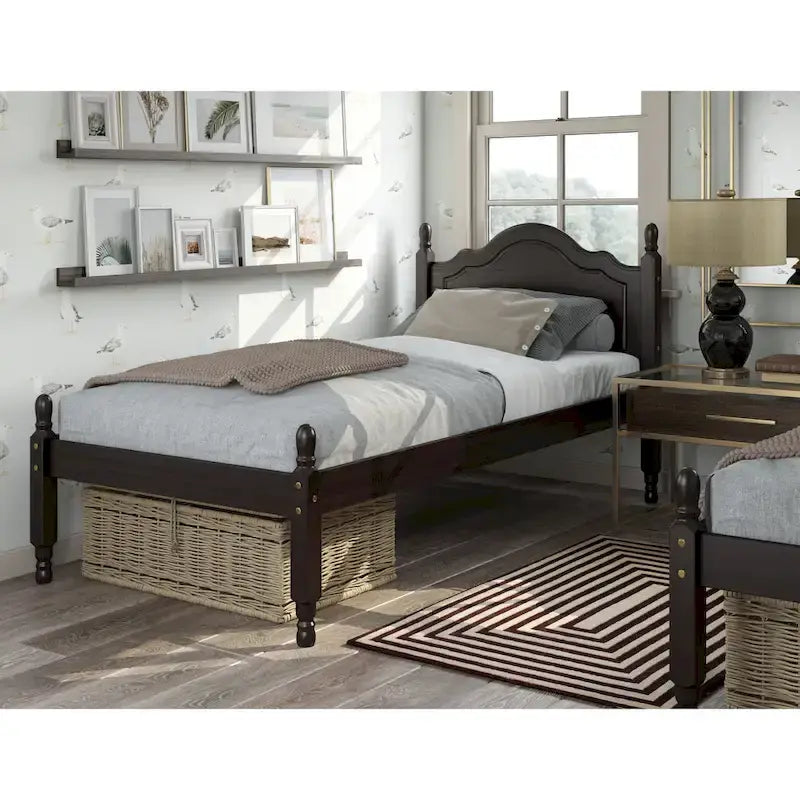 Lit plateforme avec tête de lit à panneaux Reston double en bois massif de Palace Imports