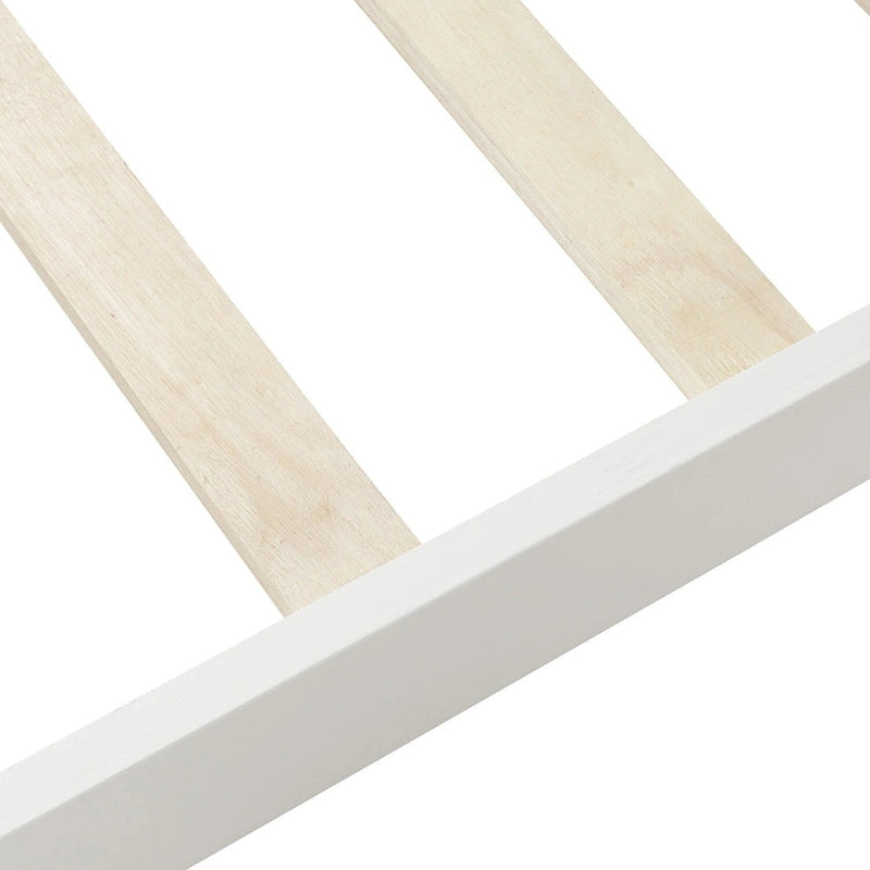 Lit plateforme en bois avec lattes de support et tête de lit