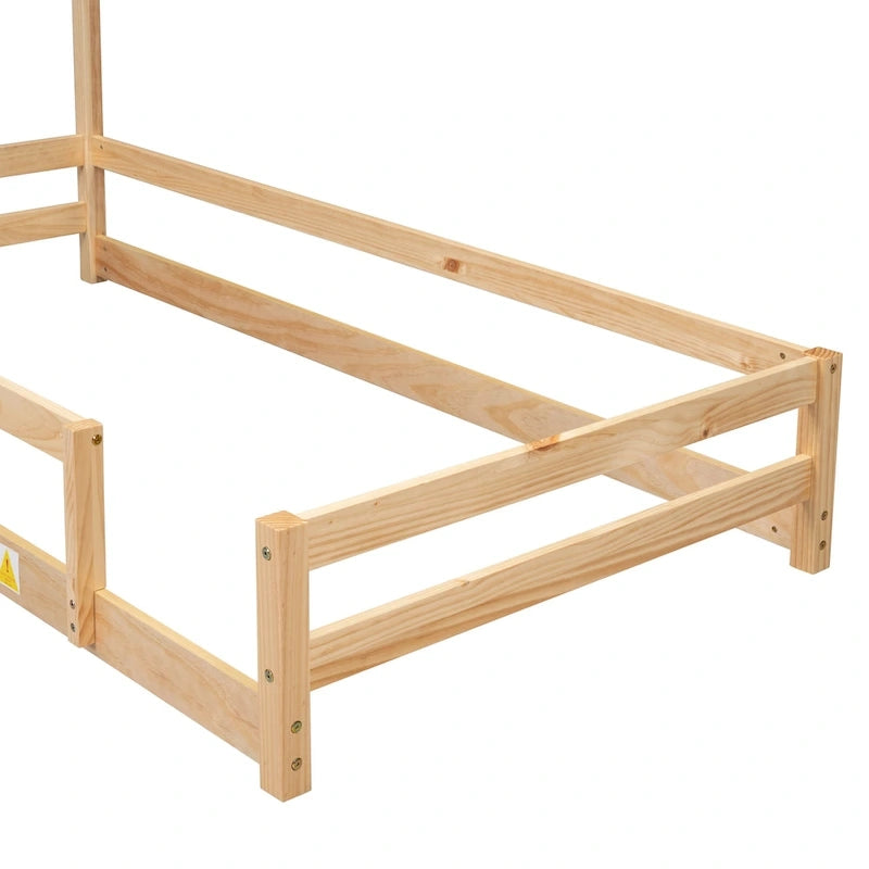 Lit en bois avec tête de lit en forme de maison