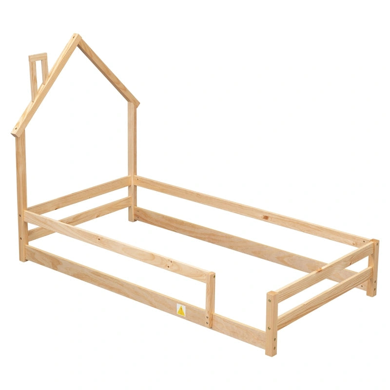 Lit en bois avec tête de lit en forme de maison