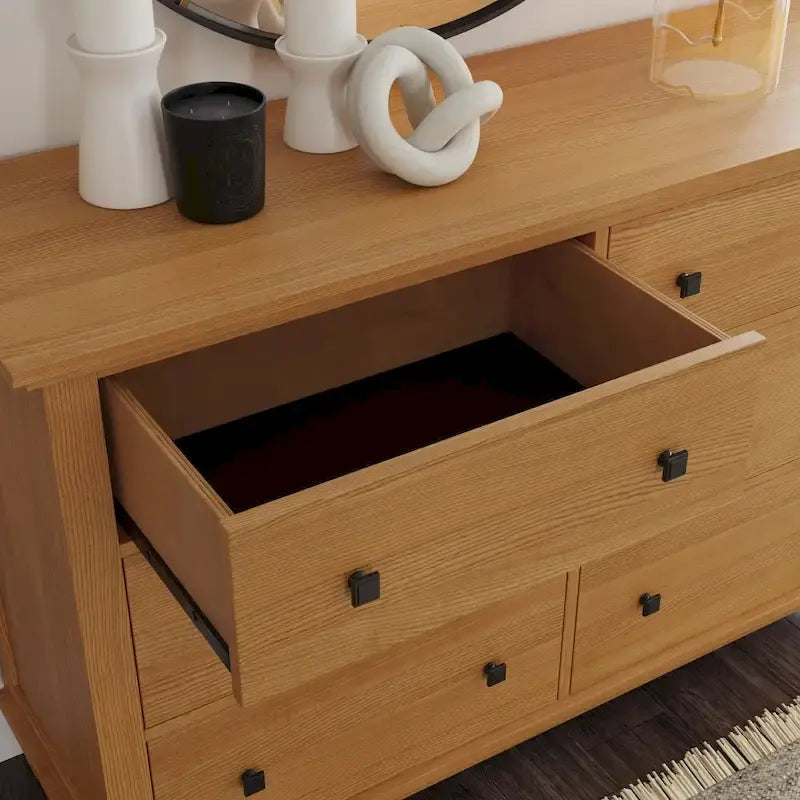Lit Queen, table de chevet et commode en bois brun Oak Park