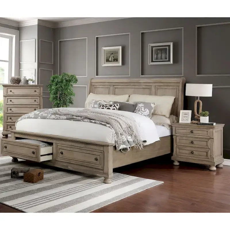 Ensemble de chambre à coucher 3 pièces Nahkohe avec rangement, en bois gris de transition et lit traîneau avec ports USB, par Furniture of America
