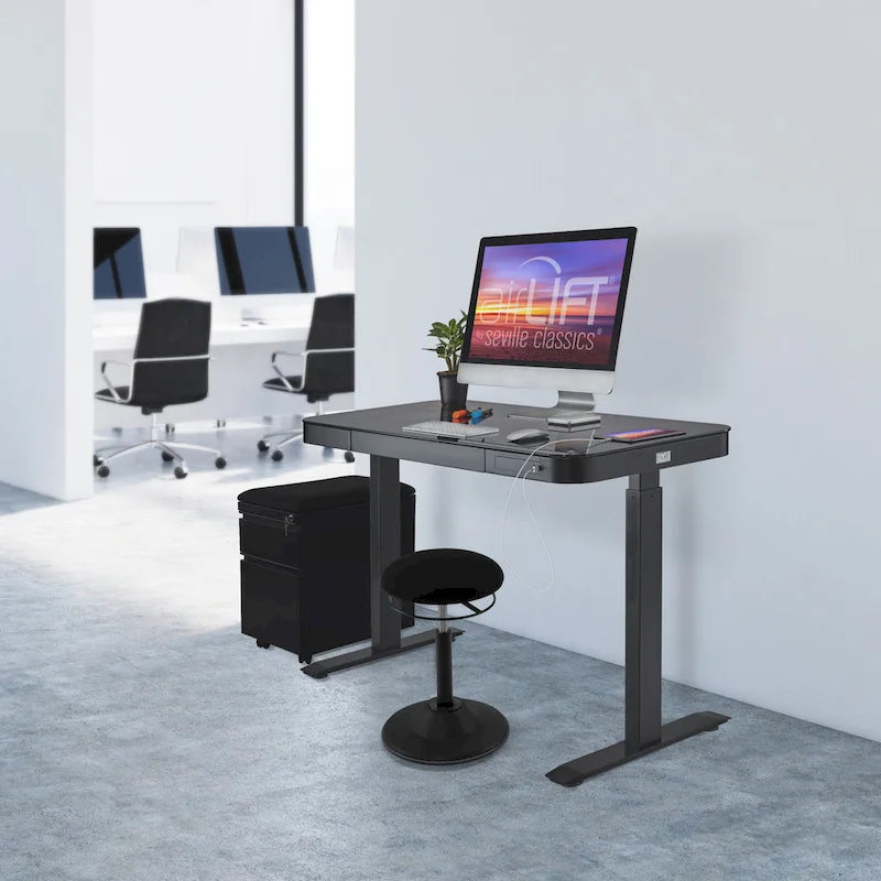 AIRLIFT Plateau de bureau électrique debout en verre trempé de 47,5 pouces, double port de charge USB 2,4 A, hauteur réglable jusqu'à 47,5 pouces de haut