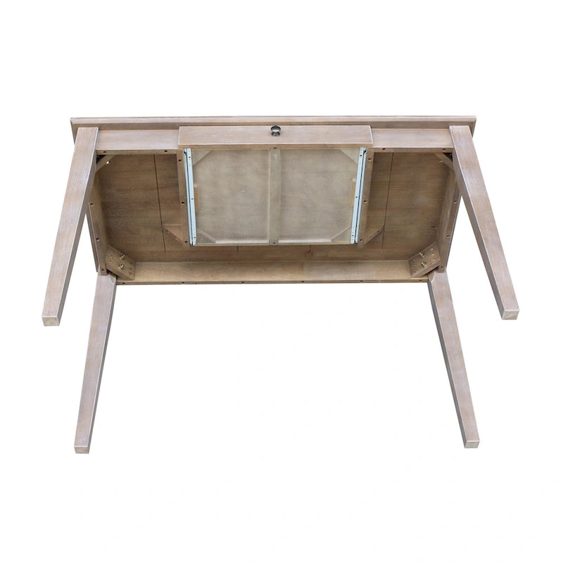 Le bureau d'écriture The Gray Barn Moonshine en bois massif