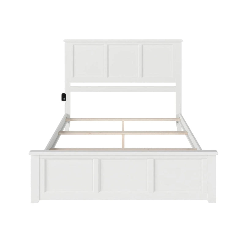 Cadre de lit Madison Queen Foundation avec pied de lit assorti, blanc