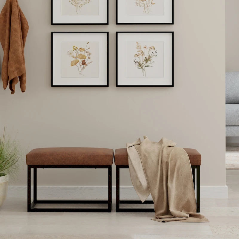 Banc Ottoman Rectangulaire Contemporain WYNDENHALL Kerwood de 66 cm de large en Faux Cuir