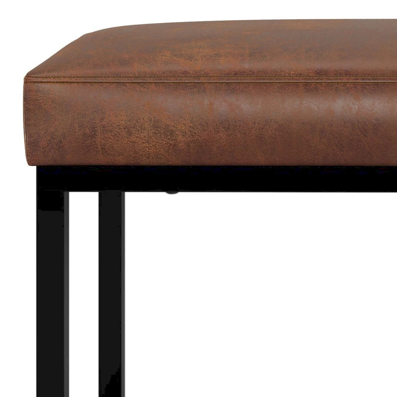 Banc Ottoman Rectangulaire Contemporain WYNDENHALL Kerwood de 66 cm de large en Faux Cuir