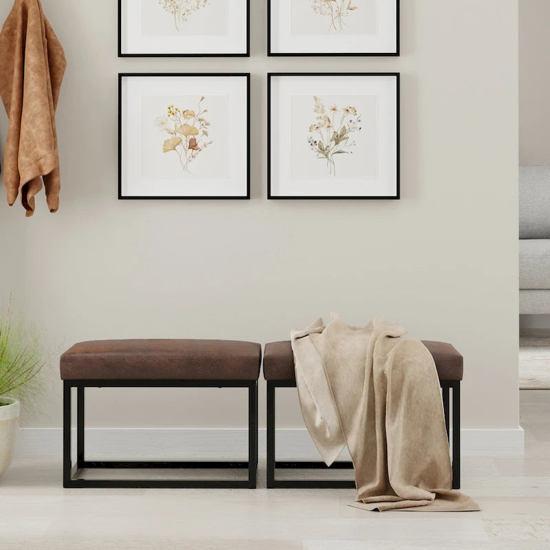 Banc Ottoman Rectangulaire Contemporain WYNDENHALL Kerwood de 66 cm de large en Faux Cuir
