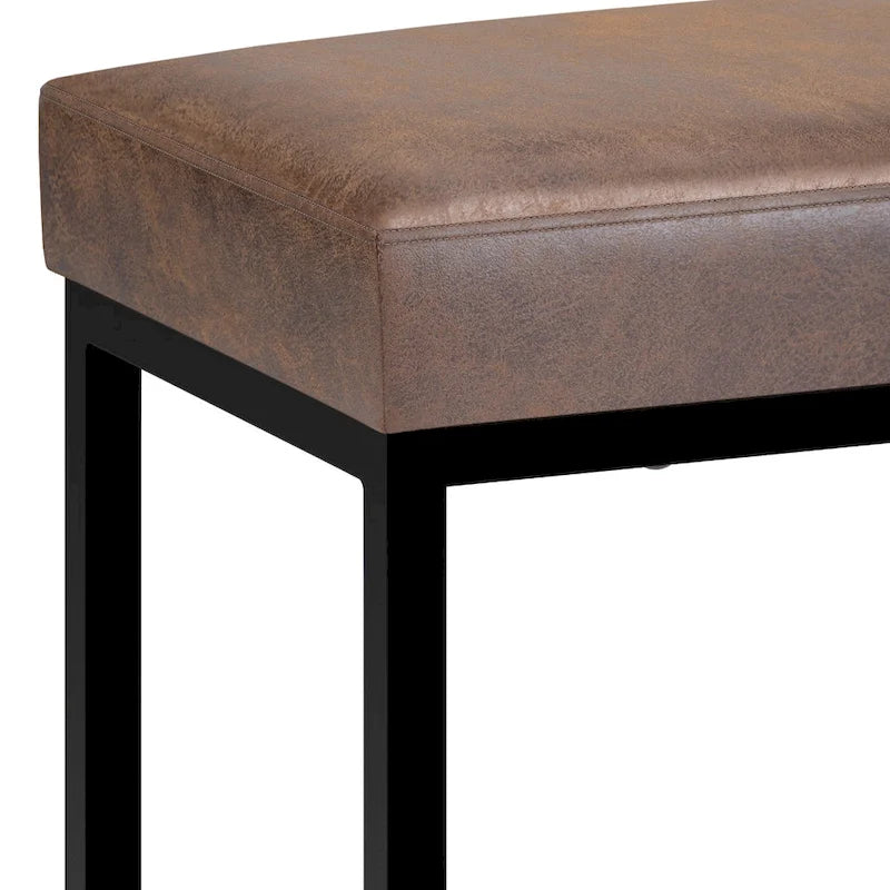 Banc Ottoman Rectangulaire Contemporain WYNDENHALL Kerwood de 66 cm de large en Faux Cuir