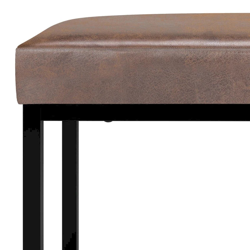 Banc Ottoman Rectangulaire Contemporain WYNDENHALL Kerwood de 66 cm de large en Faux Cuir