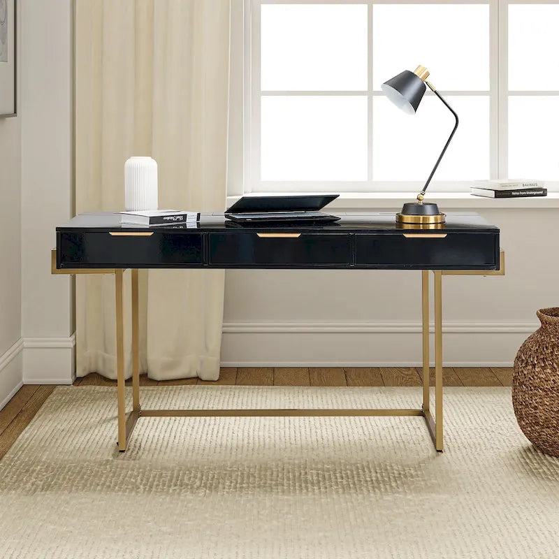 Bureau à 3 tiroirs Patricia Modern avec ports USB et prise par HULALA HOME