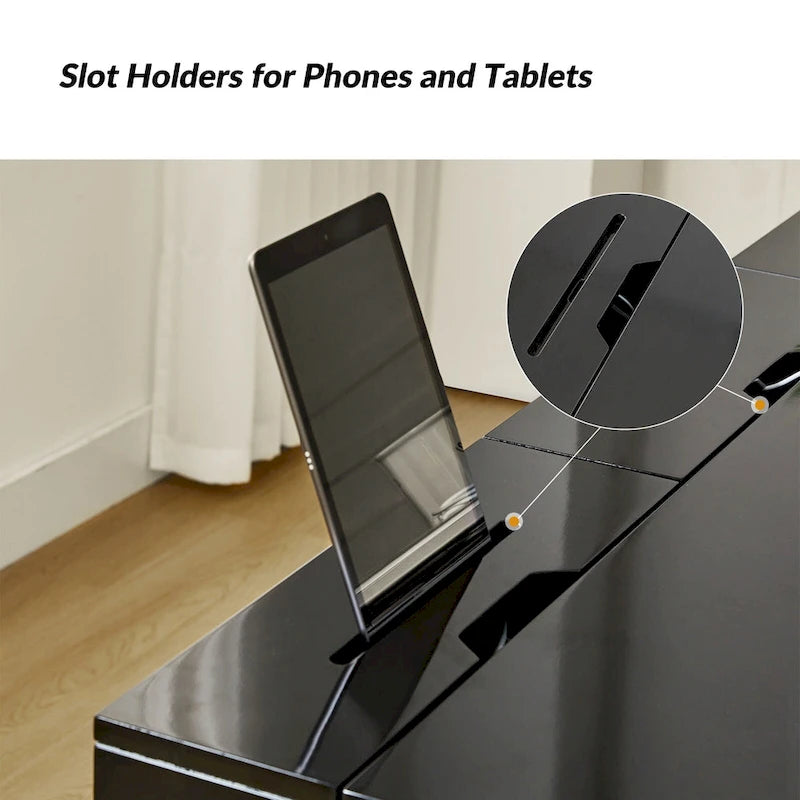 Bureau à 3 tiroirs Patricia Modern avec ports USB et prise par HULALA HOME