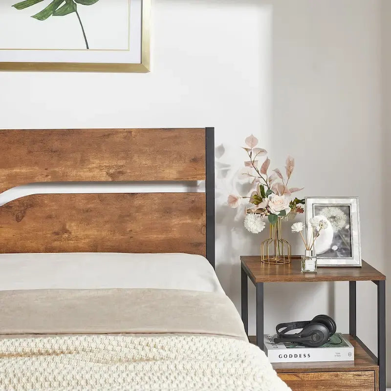 Ensemble de 3 pièces de chambre Taomika, lit plateforme et 2 tables de chevet modernes
