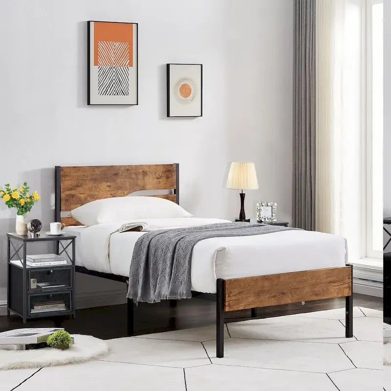 Ensemble de 3 pièces de chambre Taomika, lit plateforme et 2 tables de chevet modernes