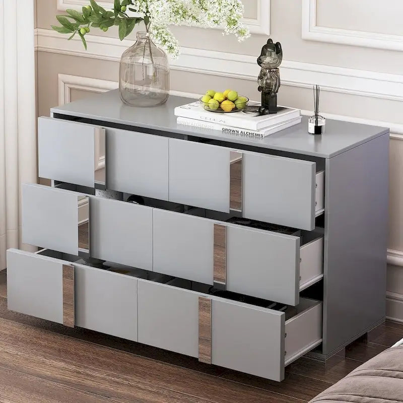 Commode moderne à 6 tiroirs avec poignées effet miroir