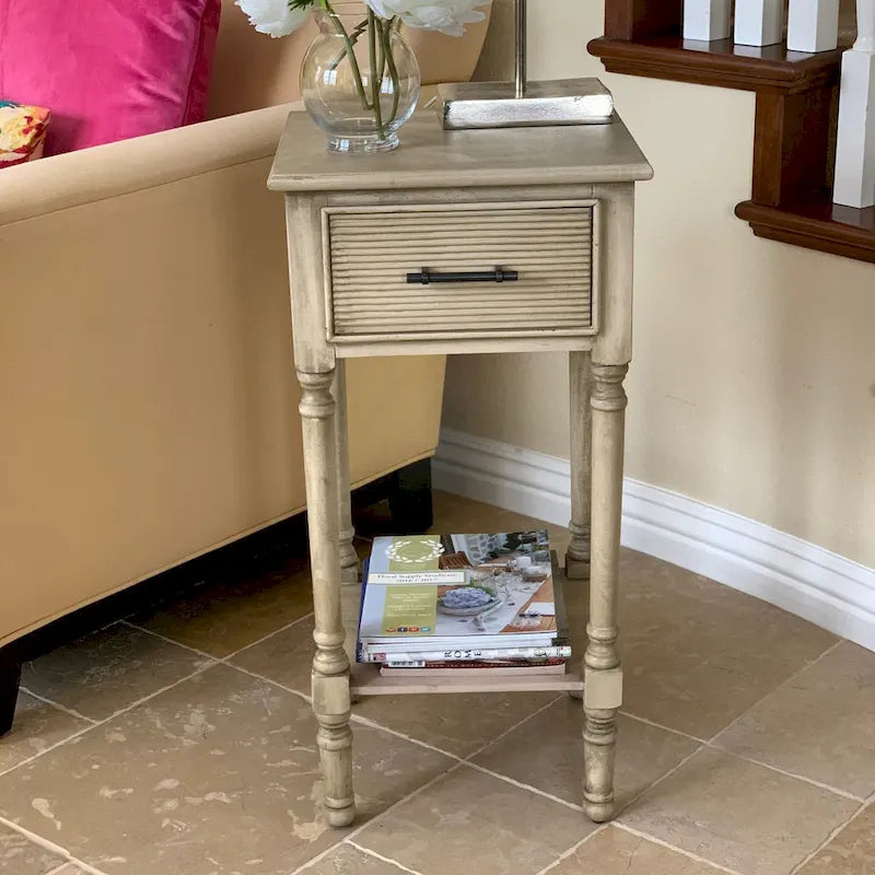 Table d'appoint d'extrémité Vera style campagnard français avec rangement