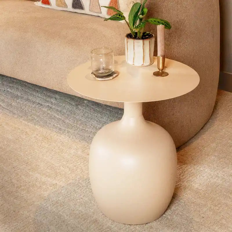 Table d'appoint en métal