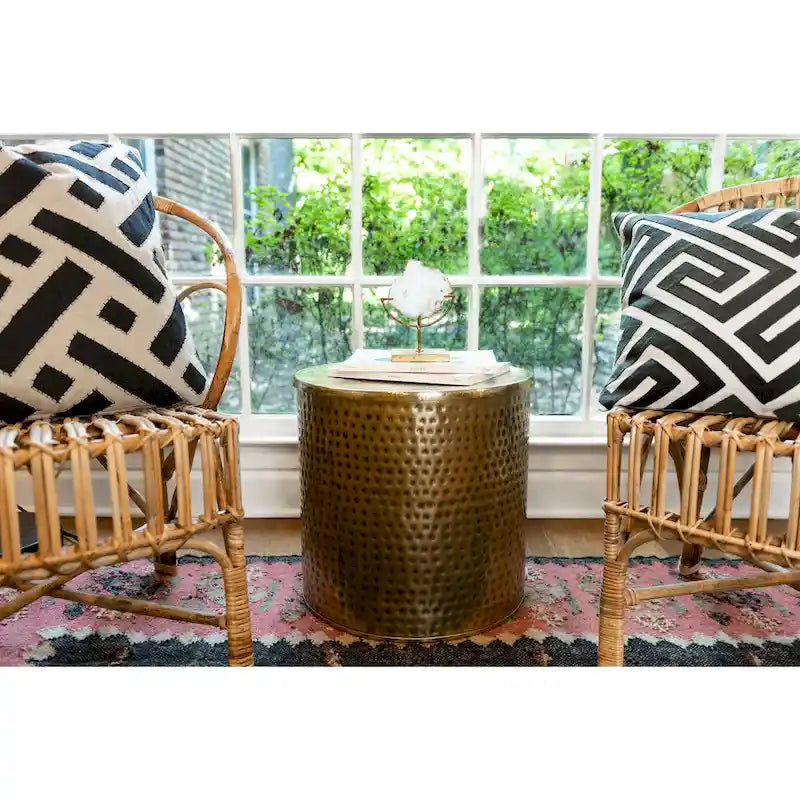 Table Tambour en Métal Martelé Laiton avec Couvercle