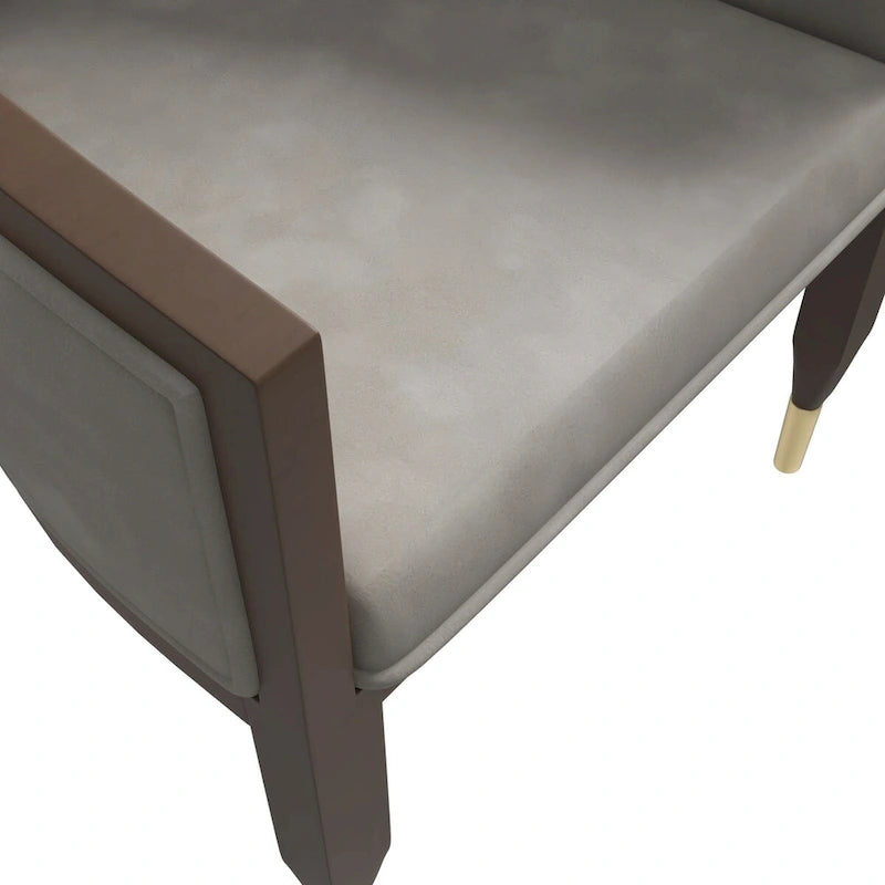Chaise de salle à manger en cuir avec accoudoirs et cadre en bois d'hévéa série Belle par LeisureMod