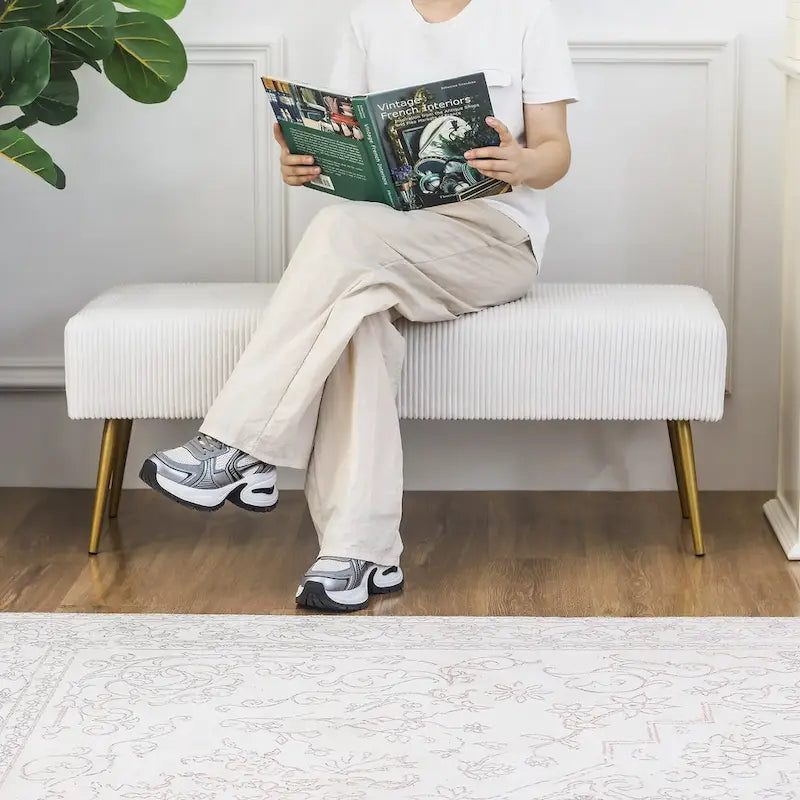 Banc en velours Adeco de 109 cm, pour bout de lit ou entrée, avec pieds dorés