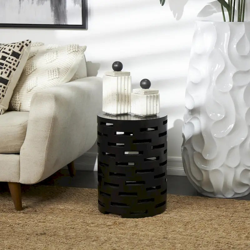 Table d'appoint latérale géométrique en bois inspirée des briques, découpée – Noir – Roche River Decor